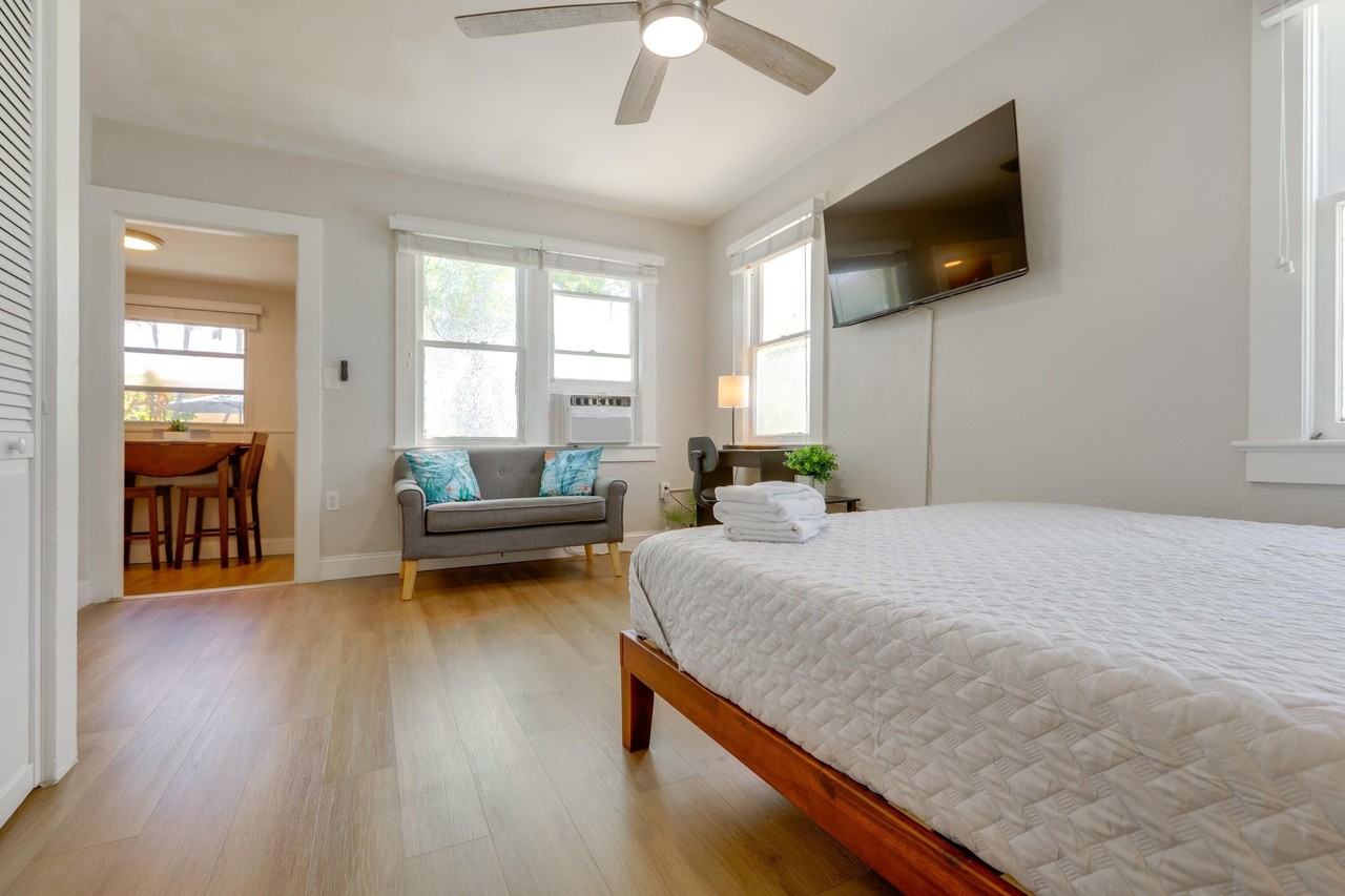 216 S M St #4 - Photo 5 of 12