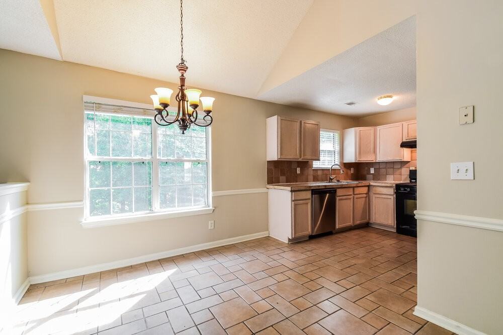 3651 Lower Creek Dr - Photo 7 of 17