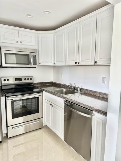 251 Brighton Dr - Photo 2 of 24