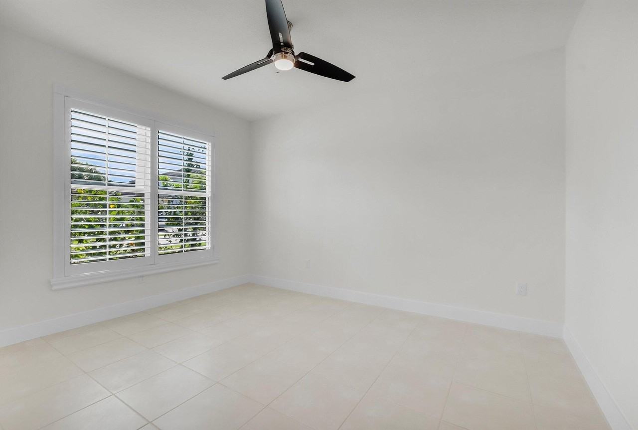 15205 Seaglass Terrace Ln - Photo 7 of 50