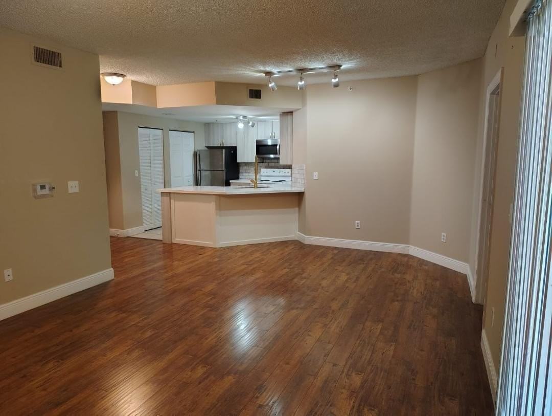 5048 Lantana Rd #5112 - Photo 6 of 8