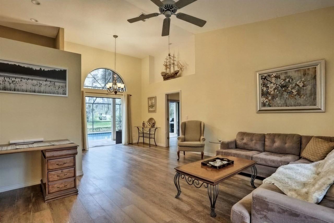 522 Sw Timber Trl - Photo 6 of 38