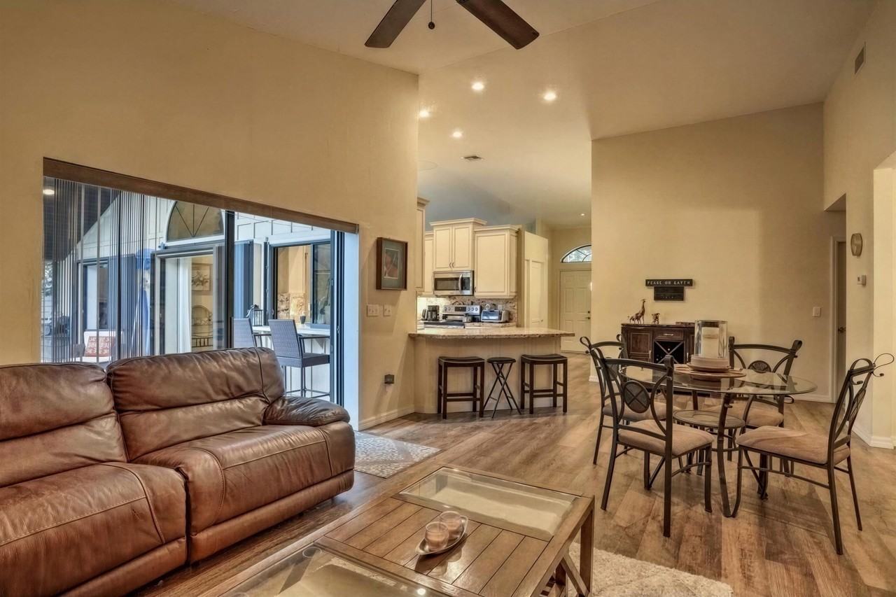 522 Sw Timber Trl - Photo 7 of 38