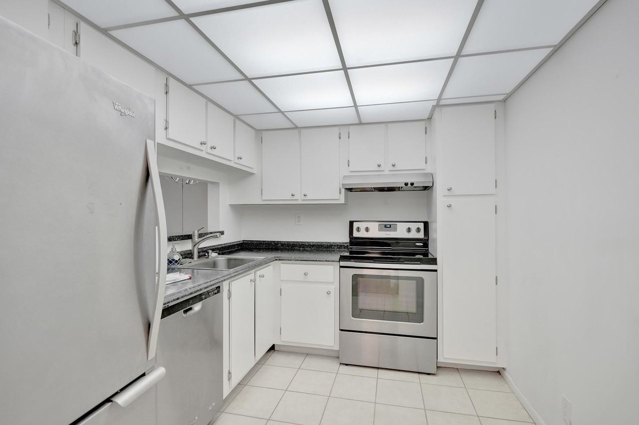 740 S Federal Hwy #312 - Photo 6 of 50