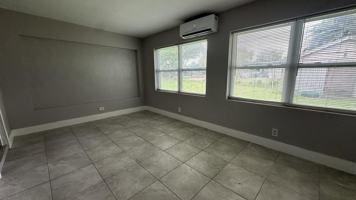 featured image of 1100 Sw 28th St #4