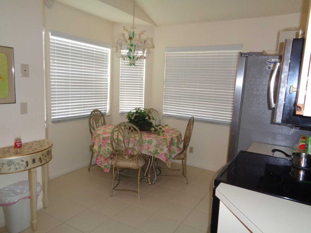 7657 Lexington Club Blvd - Photo 3 of 50