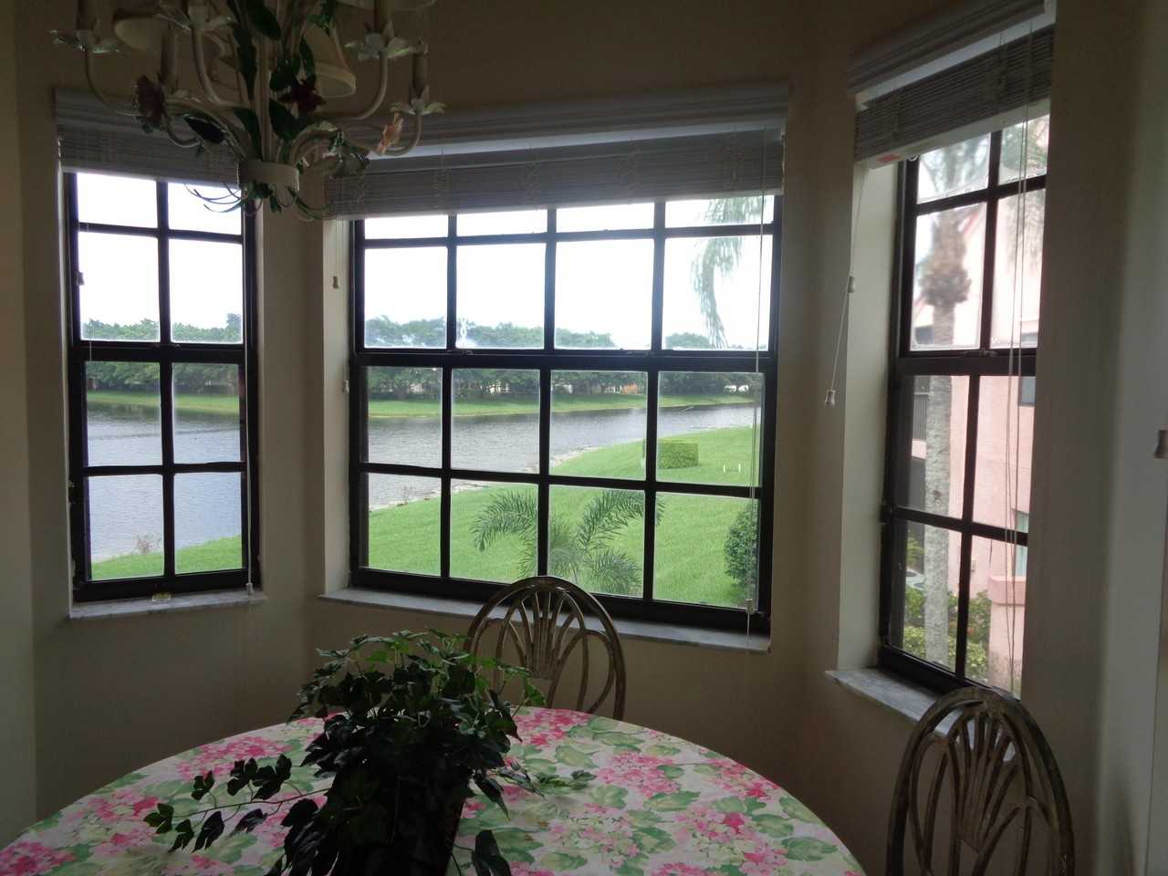 7657 Lexington Club Blvd - Photo 6 of 50