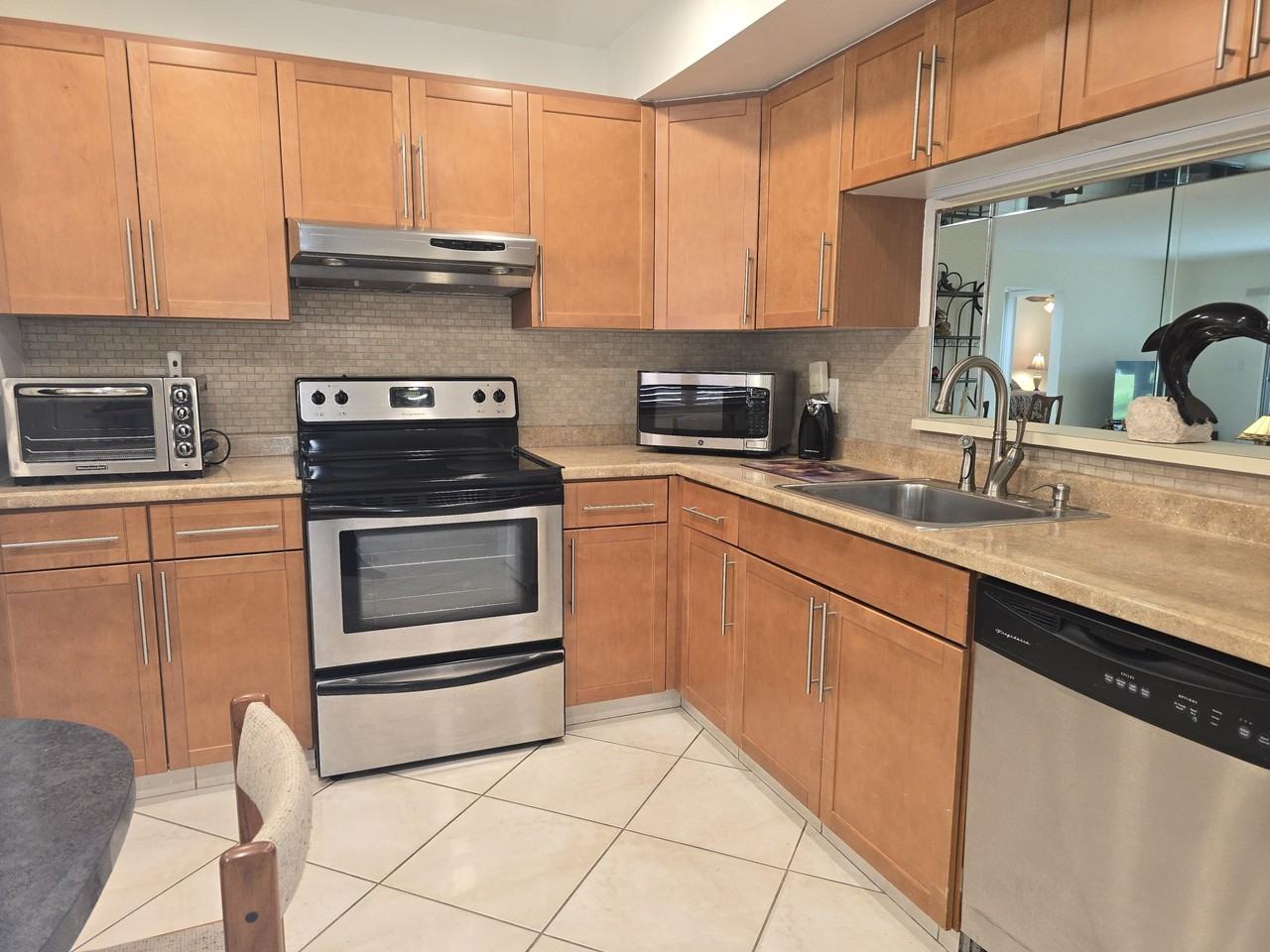 3403 Bimini Ln #F1 - Photo 5 of 50