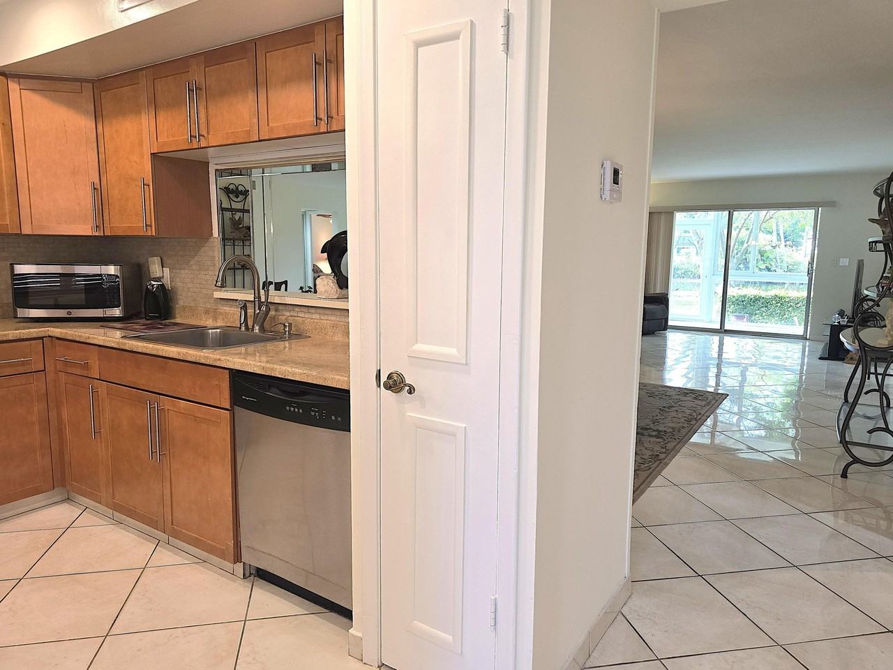 3403 Bimini Ln #F1 - Photo 6 of 50