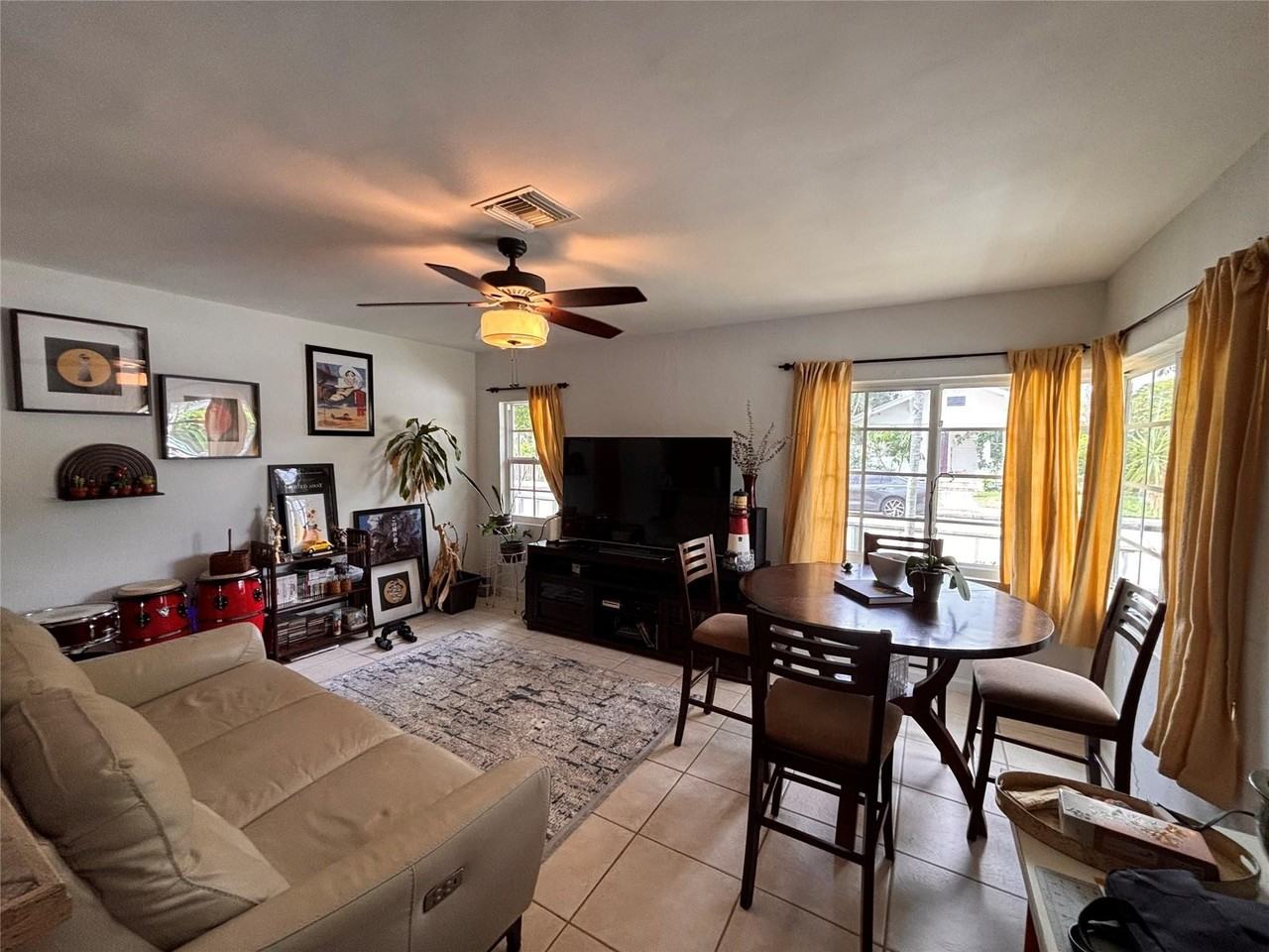 1200 W Las Olas Blvd #1-4 - Photo 2 of 10