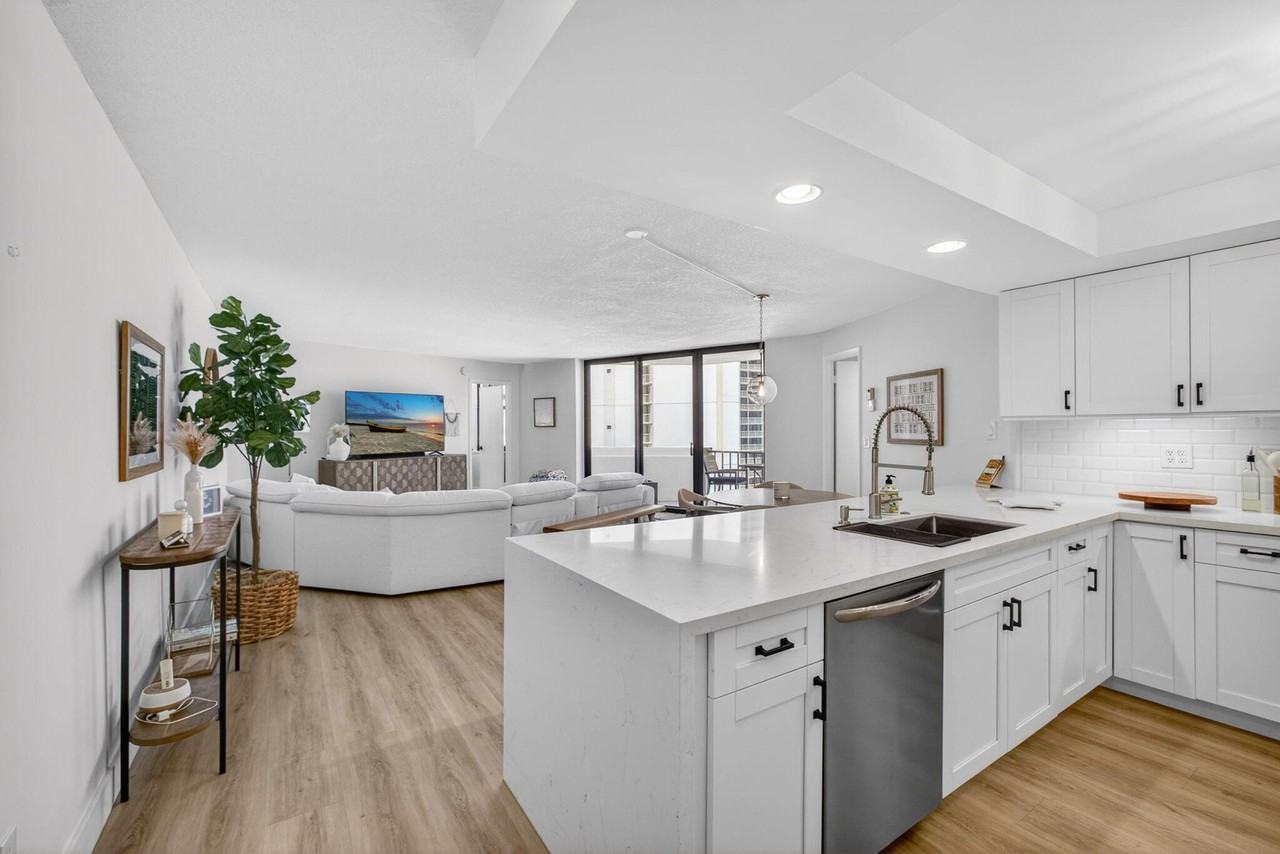 2800 N Ocean Dr #A19C - Photo 5 of 50