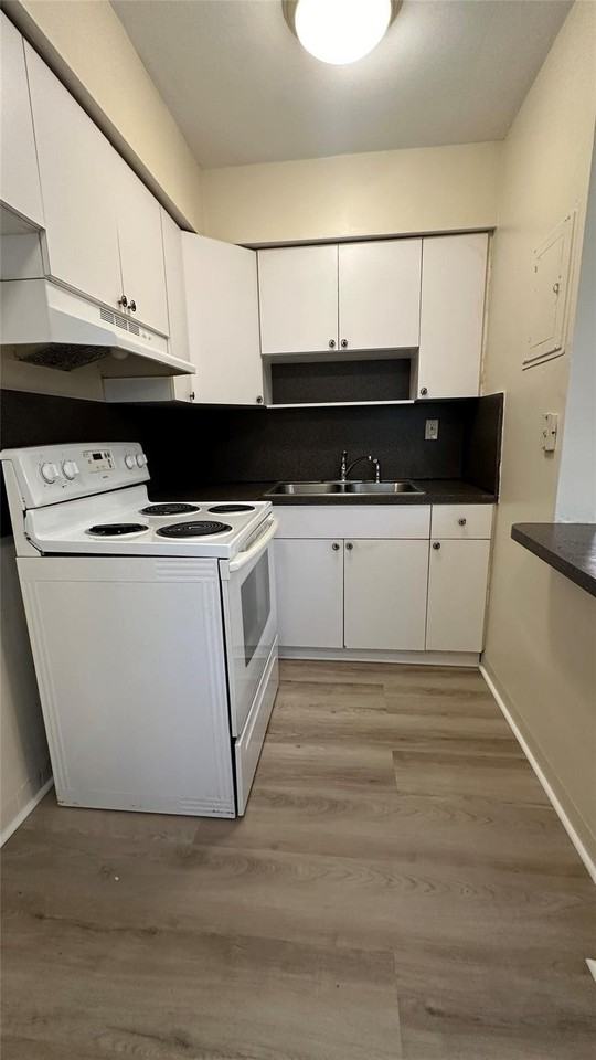505 Ne 4th Ave #3 - Photo 3 of 10