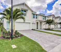 featured image of 5728 Se Edgewater Cir