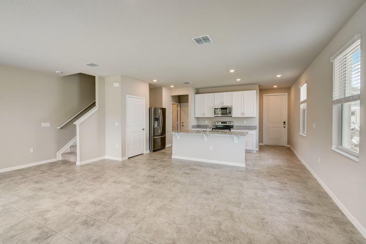 5728 Se Edgewater Cir - Photo 5 of 38