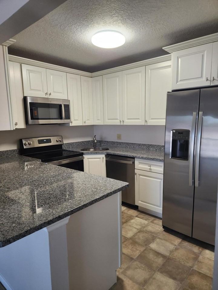 1485 Sw Silver Pine Way #107B2 - Photo 7 of 13