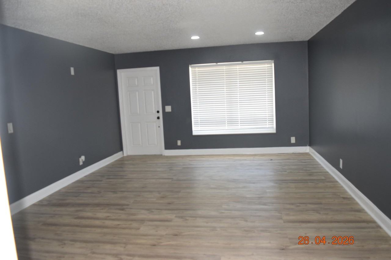 3166 Melaleuca Dr - Photo 7 of 17
