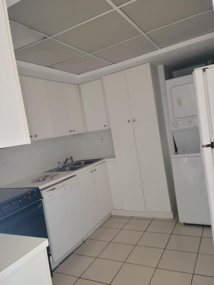 8775 Park Blvd #412 - Photo 3 of 9
