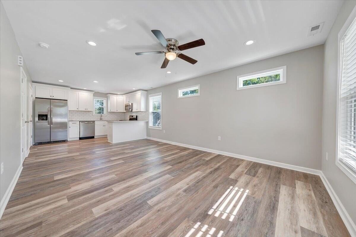 1708 Baldwin Ave Ne #A - Photo 5 of 33