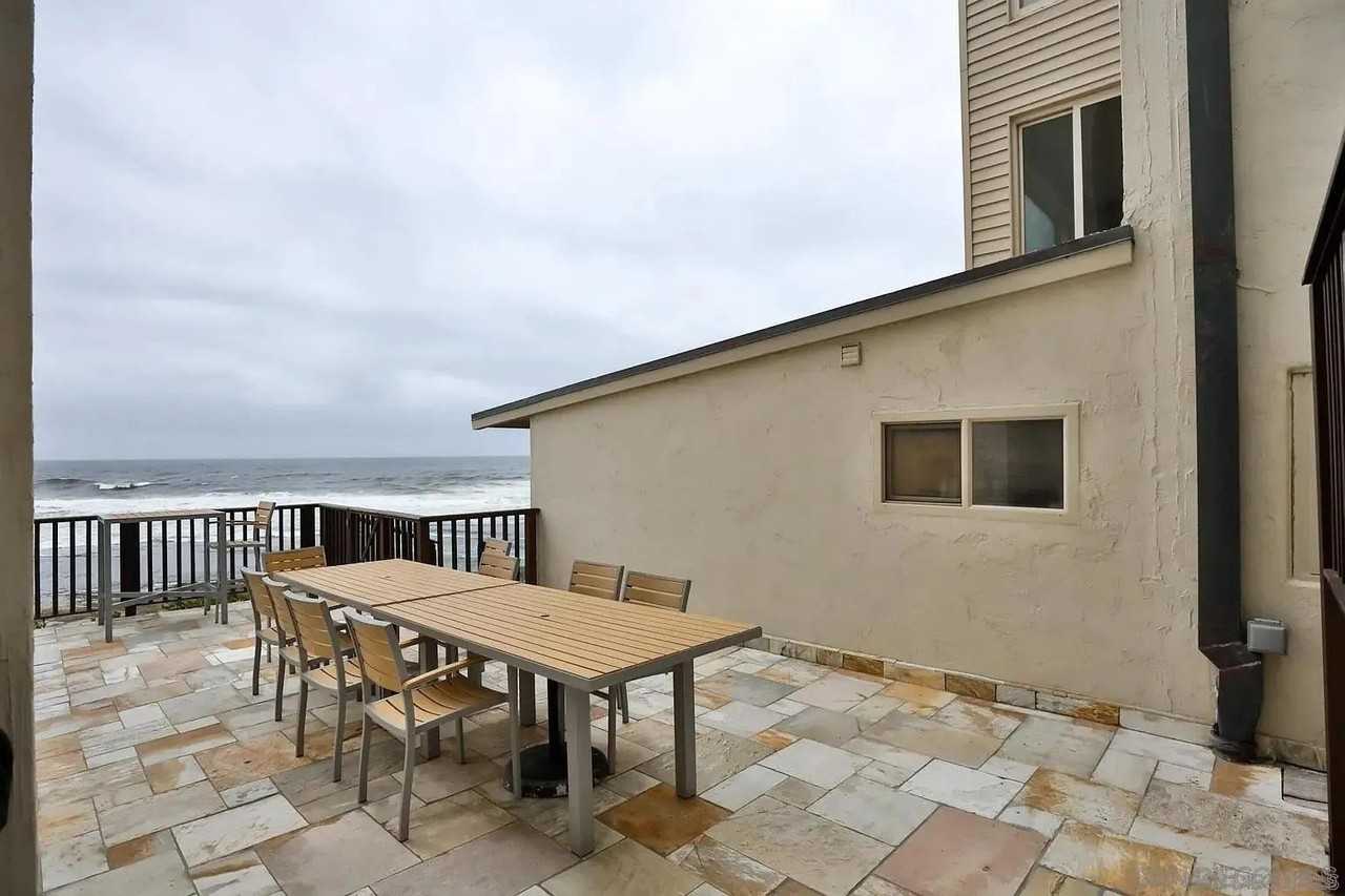220 Coast Blvd #2M - Photo 2 of 18