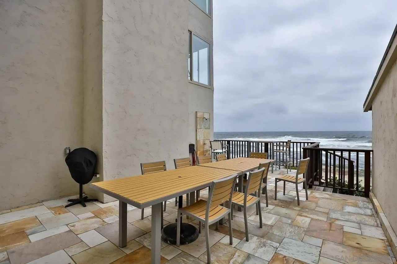 220 Coast Blvd #2M - Photo 3 of 18