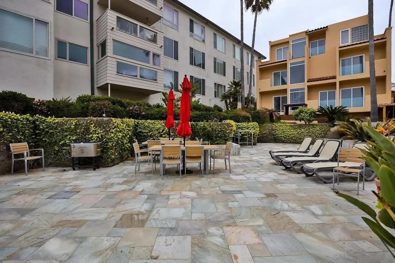 220 Coast Blvd #2M - Photo 6 of 18