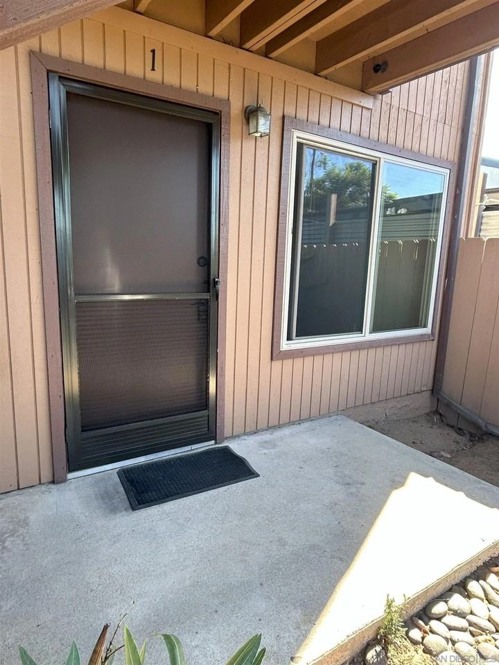 225 Melrose Ave #1 - Photo 7 of 16