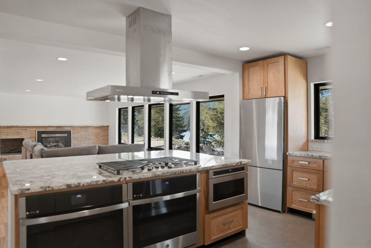 7211 E S River Way Ave - Photo 3 of 50