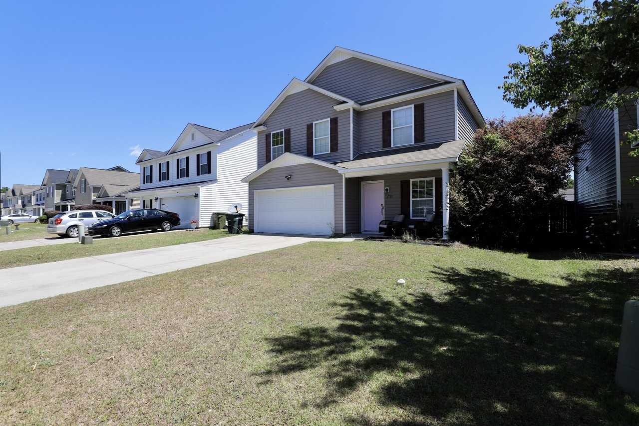 1733 Benelli St - Photo 3 of 50