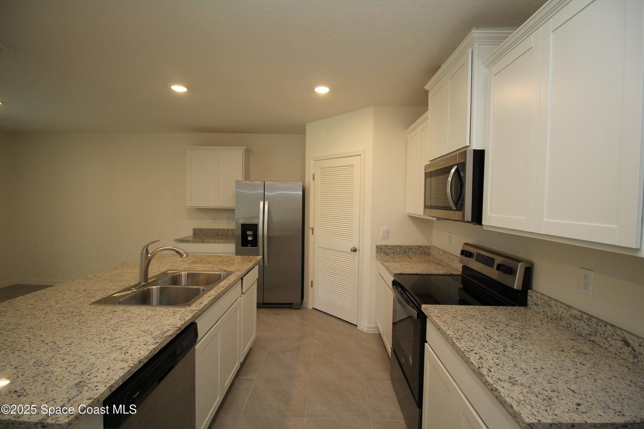 4887 Barr St - Photo 3 of 19