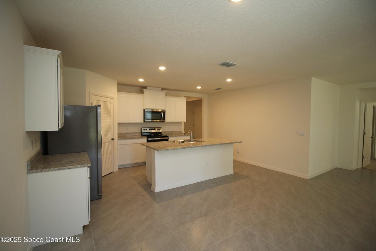 4887 Barr St - Photo 7 of 19