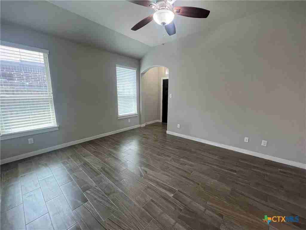 1119 Creekside Orch - Photo 3 of 24