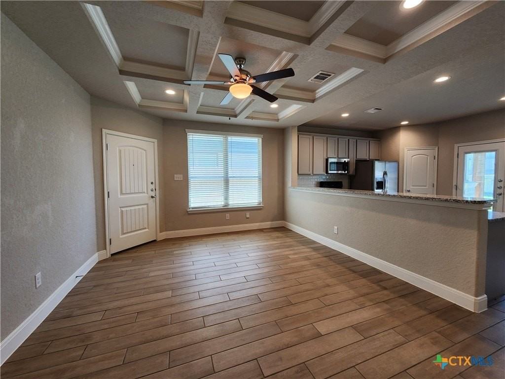 2028 Rueben Rd - Photo 7 of 37