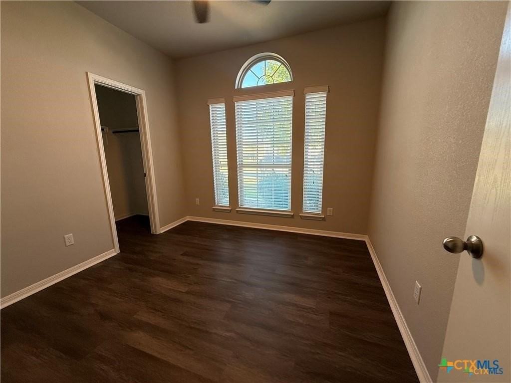 1214 Jamestown Dr - Photo 7 of 12