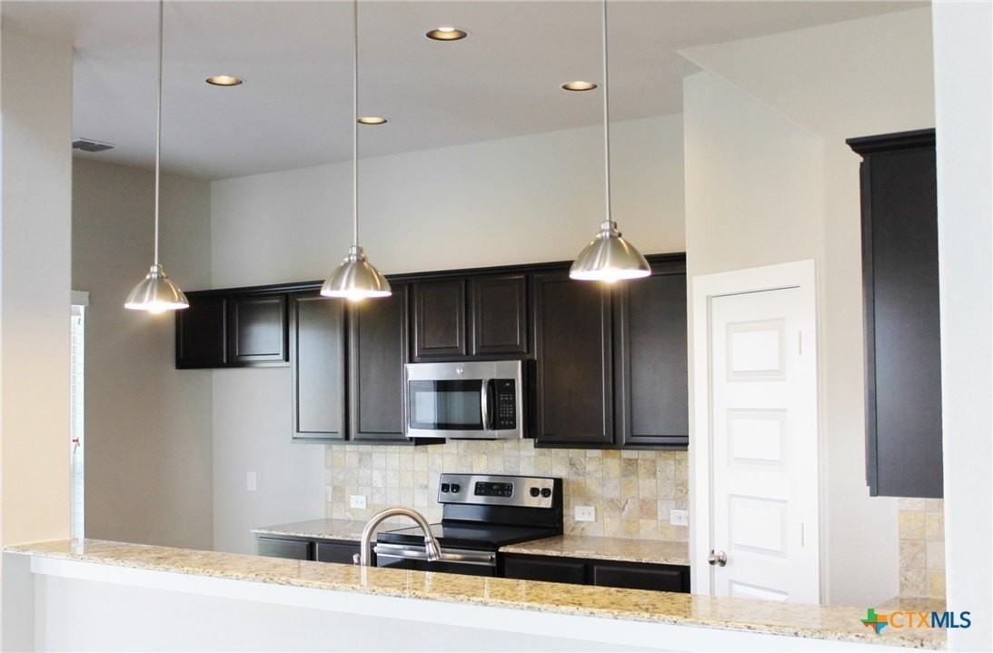 382 Creekside Curv - Photo 4 of 26
