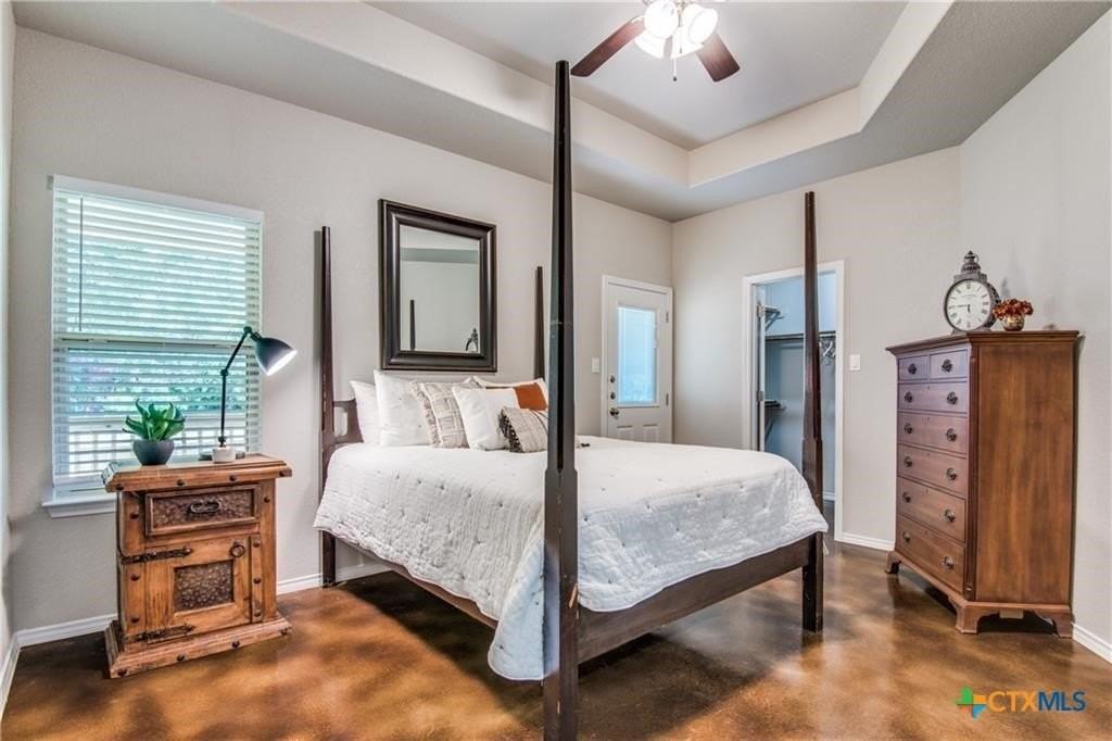 1114 Renee Way - Photo 6 of 16