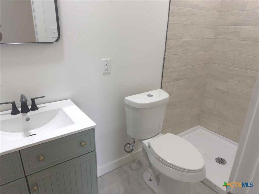 1702 E Heritage Ave - Photo 4 of 10