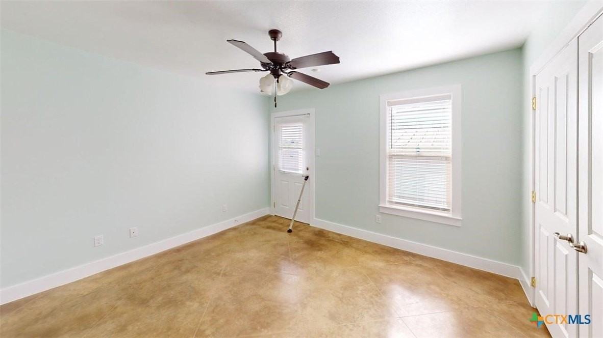 1240 Honor Ln - Photo 4 of 7
