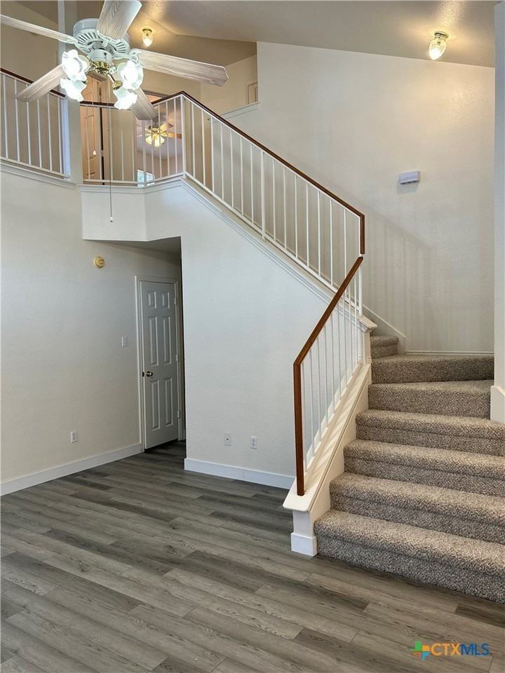 2203 Tracey Ann Ln - Photo 5 of 19
