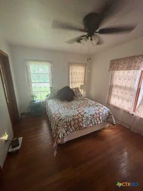 114 Oak Lane Dr - Photo 3 of 7
