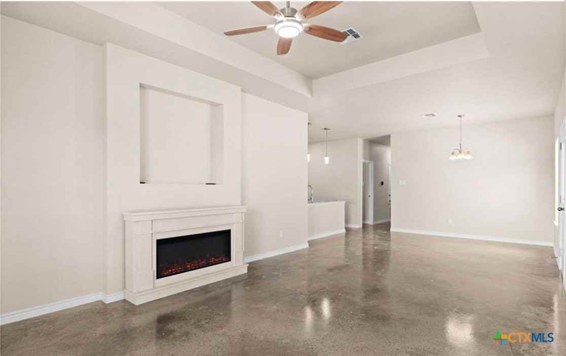 412 W Avenue C - Photo 6 of 22