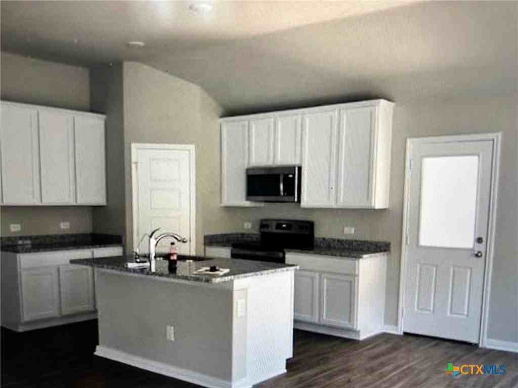 1109 Elm Fall - Photo 3 of 20