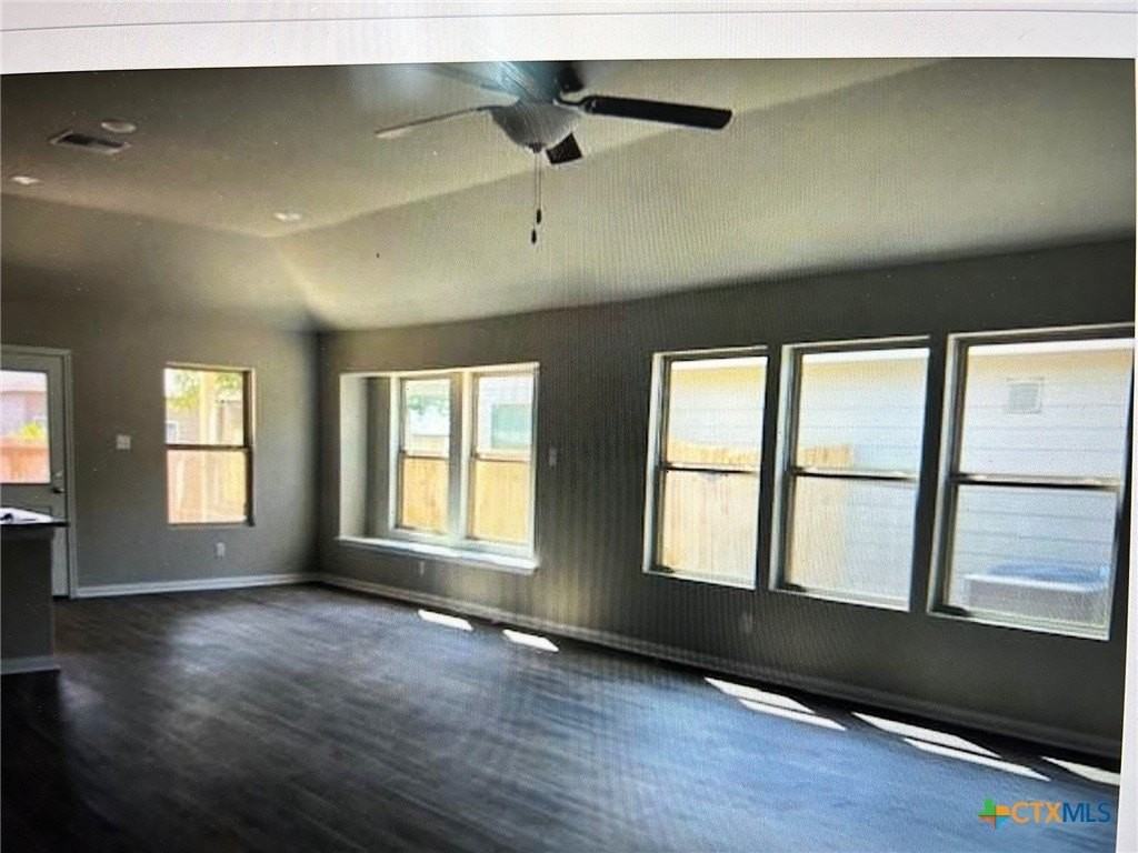 1109 Elm Fall - Photo 4 of 20