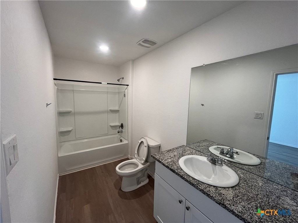 10646 Vinateros Dr - Photo 4 of 9