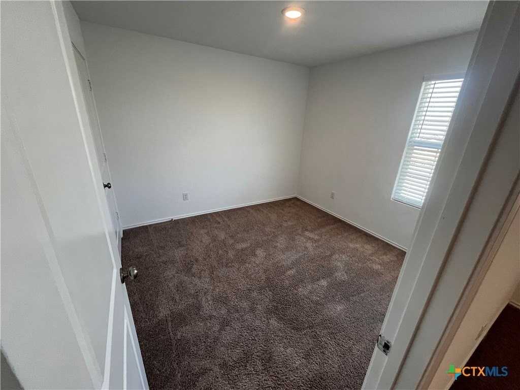 10646 Vinateros Dr - Photo 7 of 9