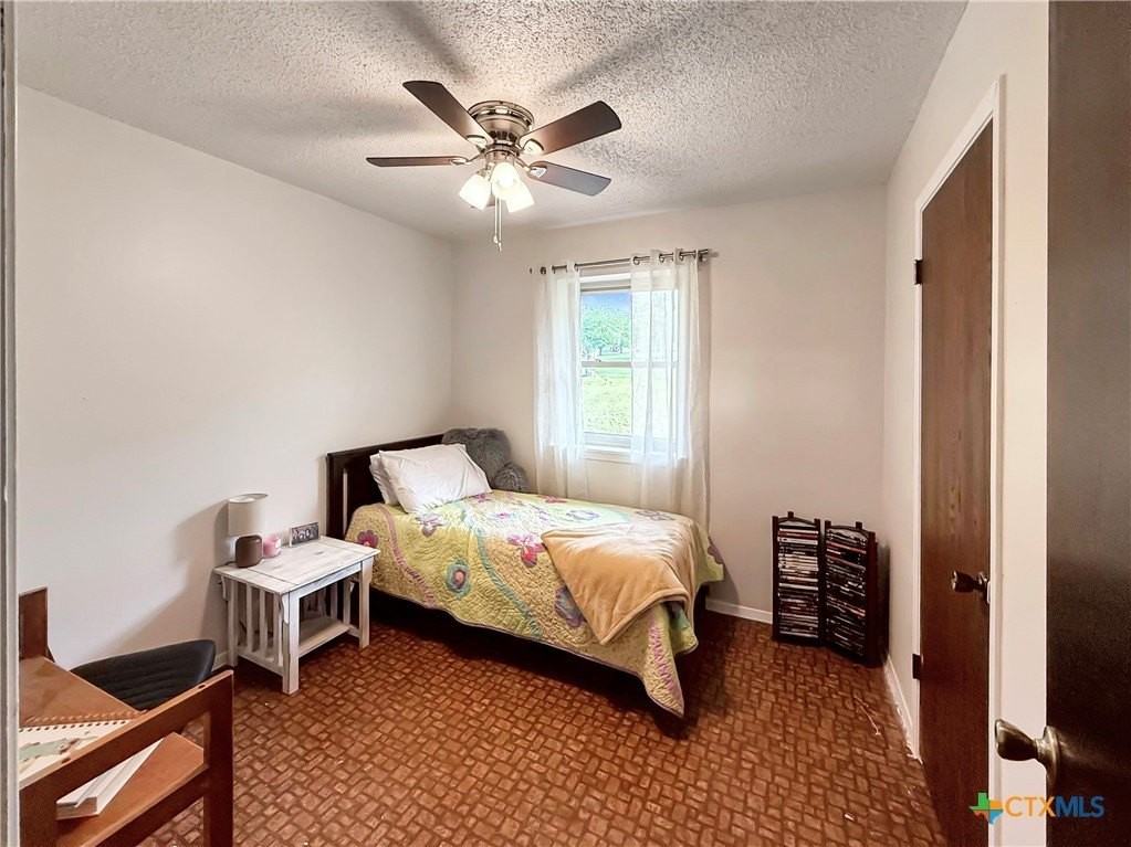 821 S Mill St - Photo 6 of 18