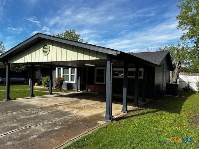 450 Wallace St - Photo 2 of 20