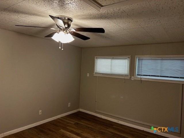 450 Wallace St - Photo 4 of 20