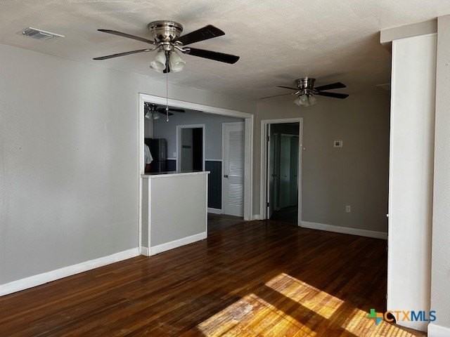 450 Wallace St - Photo 5 of 20