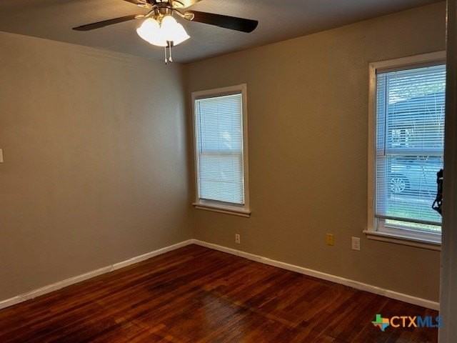 450 Wallace St - Photo 7 of 20