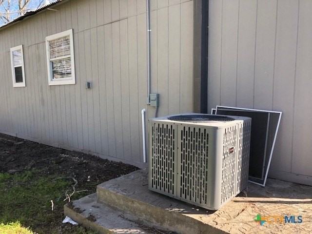 630 E Pine St - Photo 4 of 15